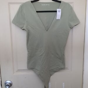 NWT Abercrombie & Fitch Deep V Sage Large Short Sleeve Bodysuit